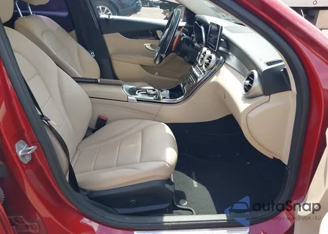 2017 Mercedes-Benz C 300 4Matic/Luxury 4Matic/Sport 4Matic from USA, damaged, VIN 55SWF4KB7HU231035